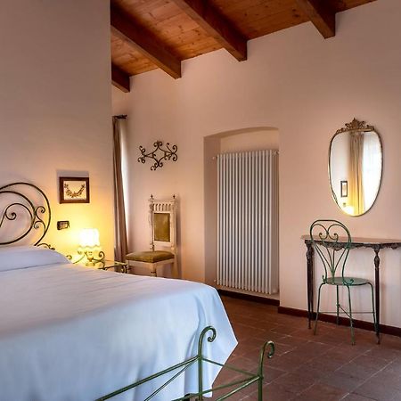Agriturismo San Martino Clavesana Eksteriør billede
