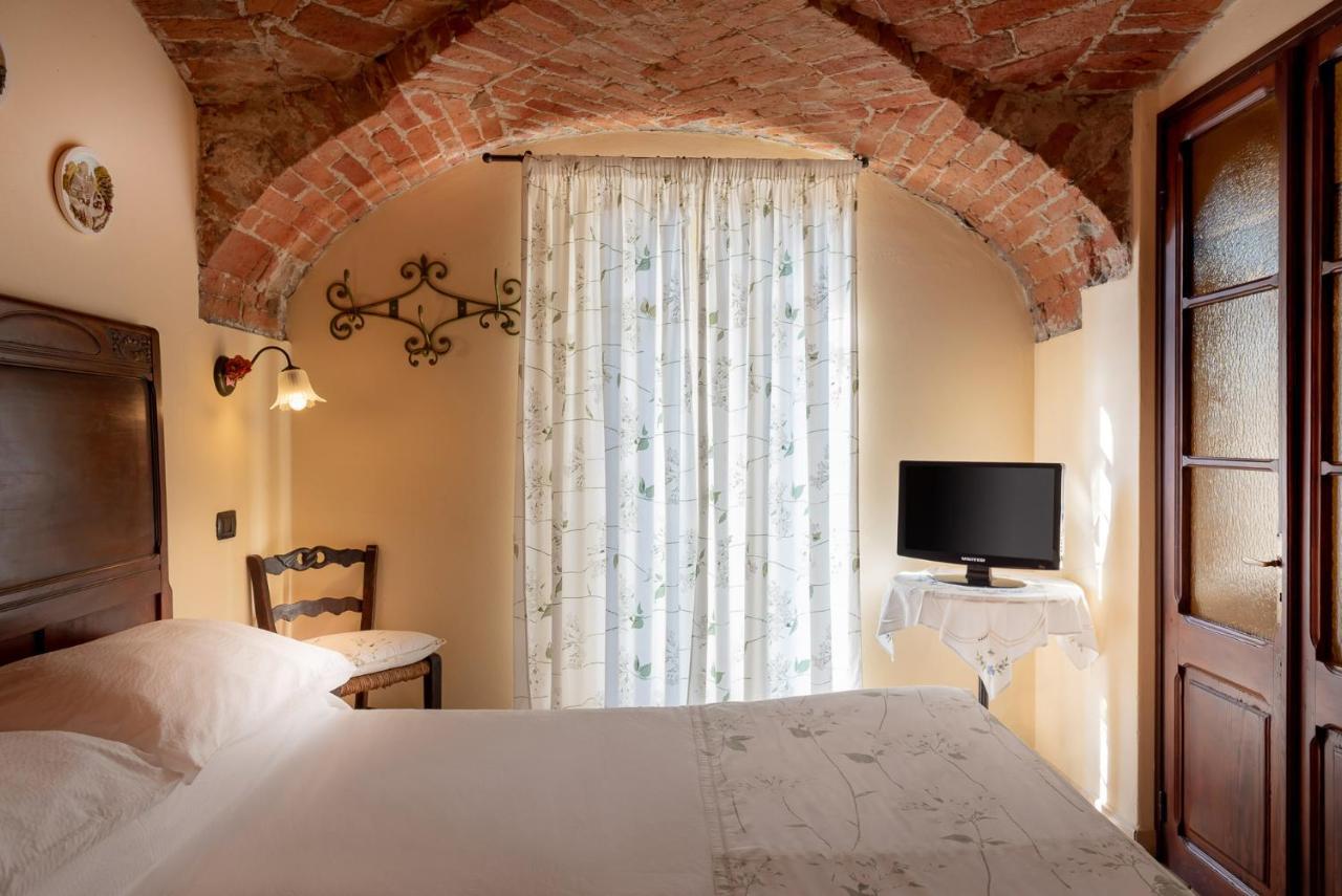 Agriturismo San Martino Clavesana Eksteriør billede