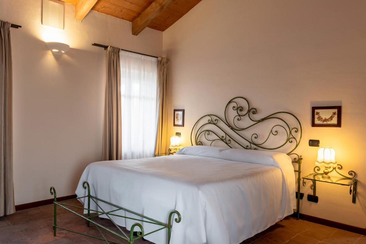 Agriturismo San Martino Clavesana Eksteriør billede
