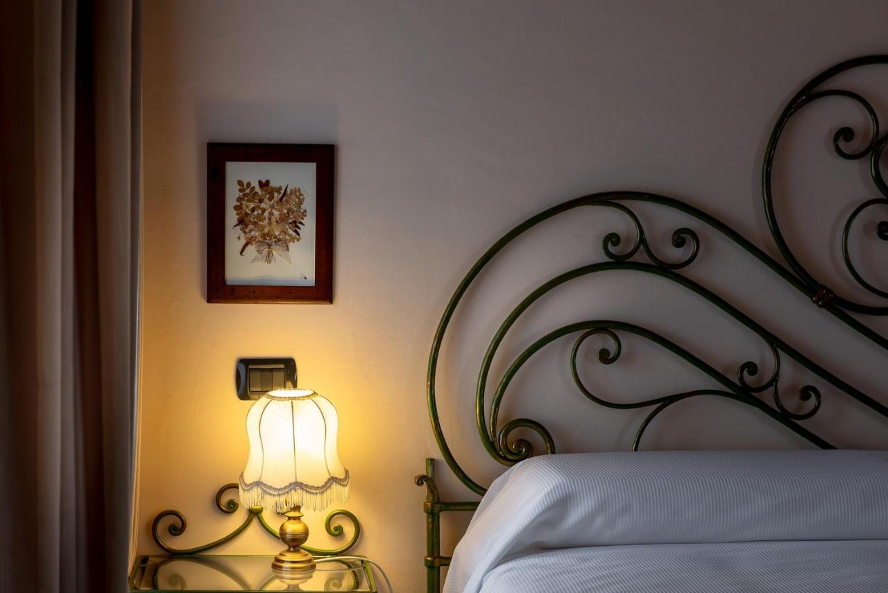 Agriturismo San Martino Clavesana Eksteriør billede