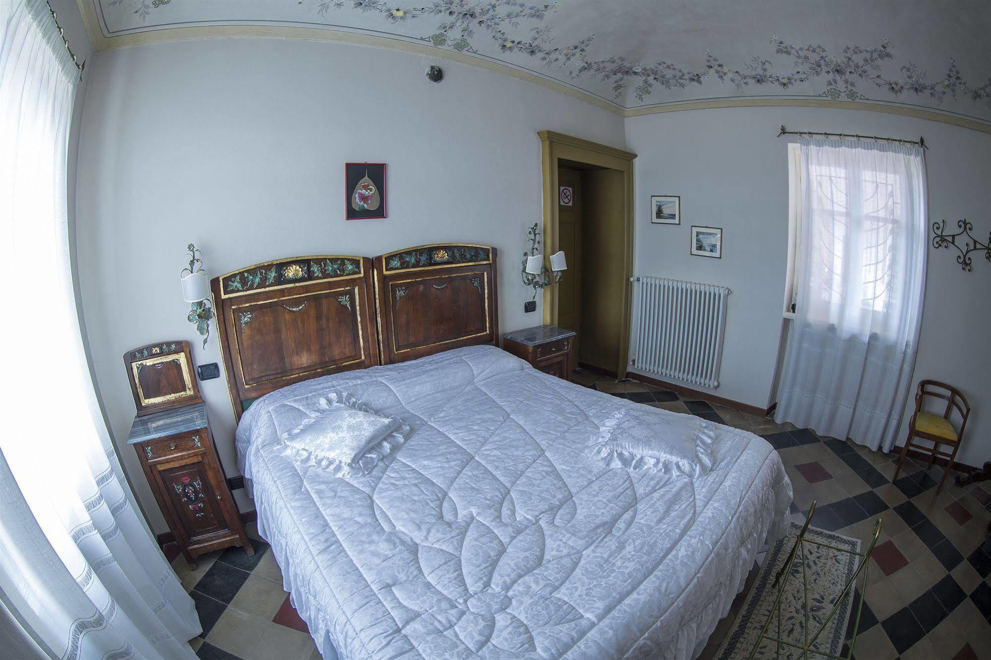 Agriturismo San Martino Clavesana Eksteriør billede
